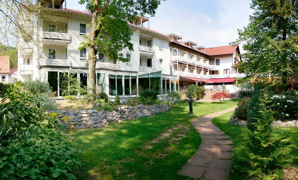 Hotel Kurparkblick Bad Bergzabern Exterior photo